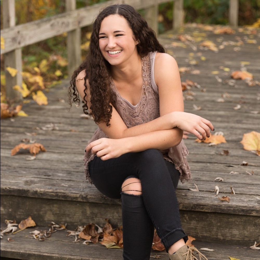 Meet your Posher, Madeline
